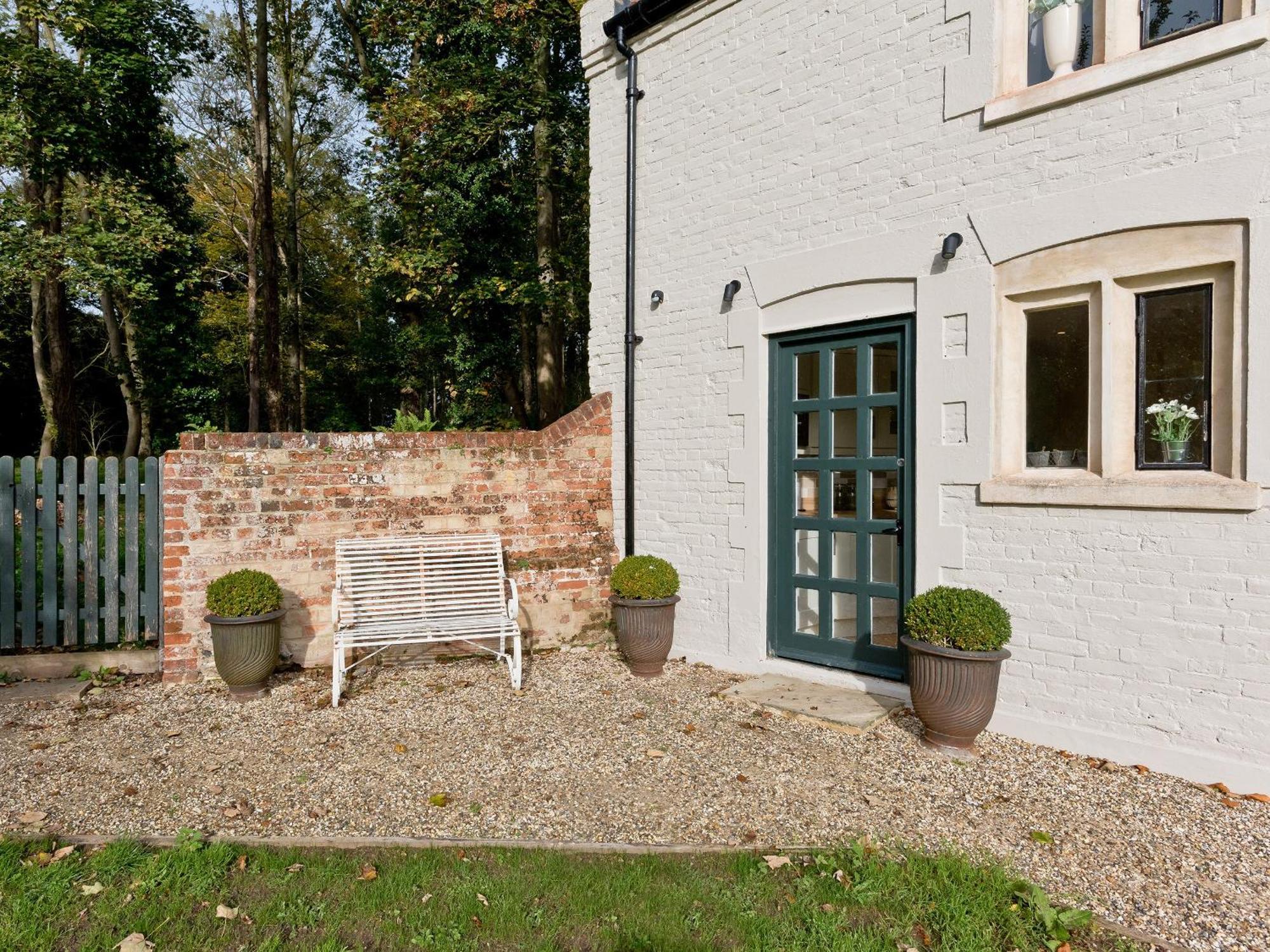 Hall Cottage Brampton  Exterior photo